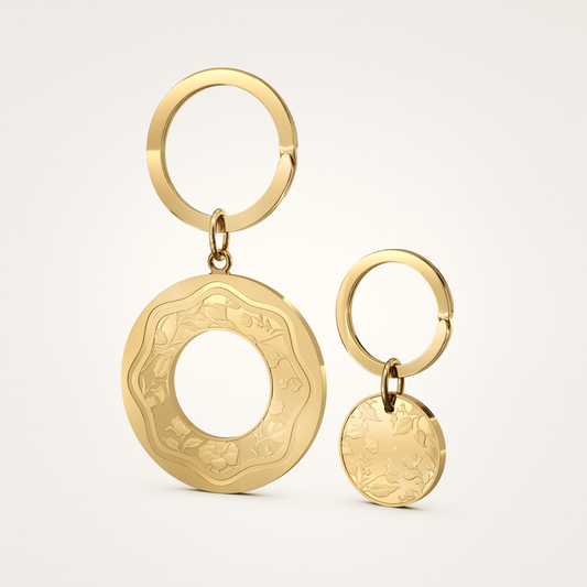 Anhänger-Set_-_Schlüsselanhänger_&_Tier-Anhänger_mit_Sicherungsring_Floral_36mm_18_Karat_Gelbgold